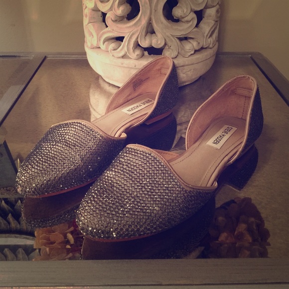 Steve Madden studded flats