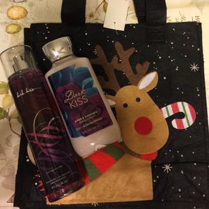 Dark Kiss Bath and Bodyworks Gift Set with bag