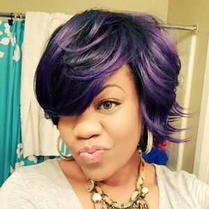 Meet your Posher, Jenavisa