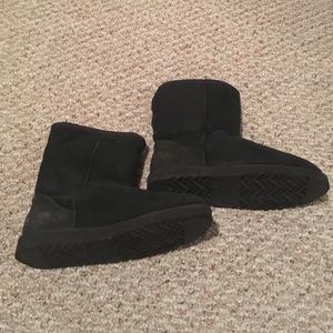 Black UGG boots (size 9)