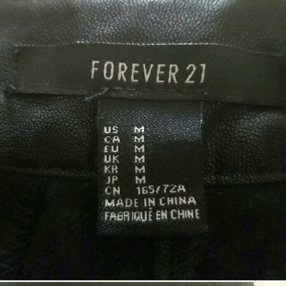 black shorts - Picture 2 of 3