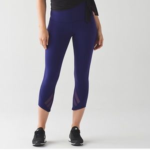 Lululemon Essential Rhythm Crop