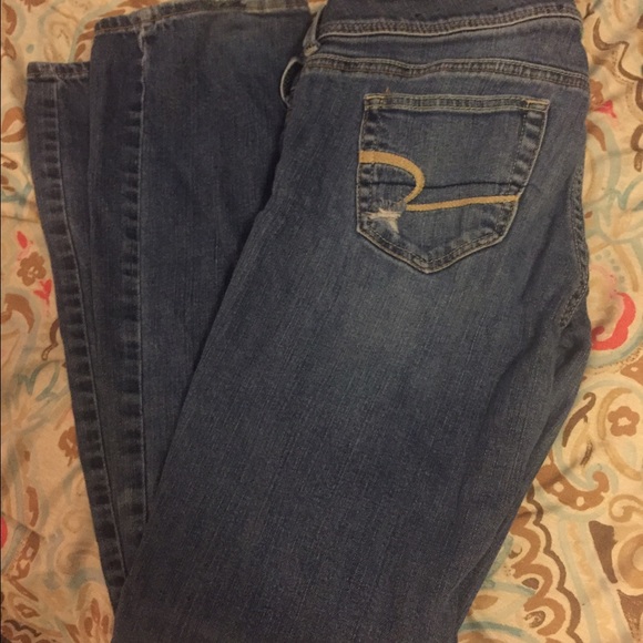 American Eagle artist stretch