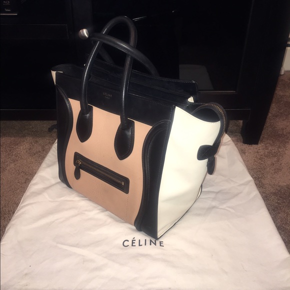 Céline Medium Phantom Luggage Tote
12′ x 11′ x 9′ - Picture 2 of 4