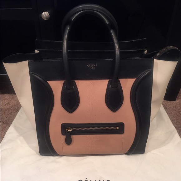 Céline Medium Phantom Luggage Tote
12′ x 11′ x 9′ - Picture 4 of 4