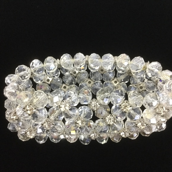 White/Silver Bracelet - Picture 2 of 4