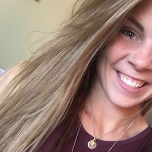 Meet your Posher, Kenzie