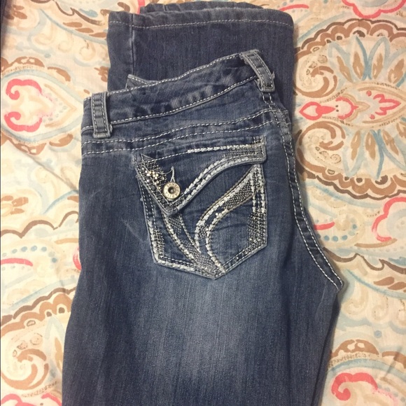 Ariya jeans with pretty rhinestones