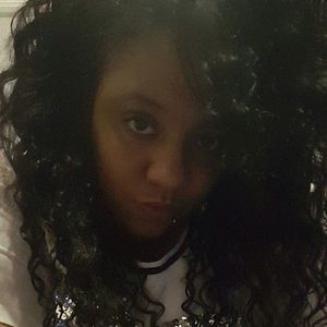 Meet your Posher, Desiree