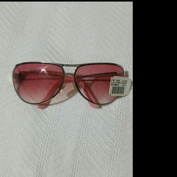 Pink sunglasses w/silver frame 100% uv protection