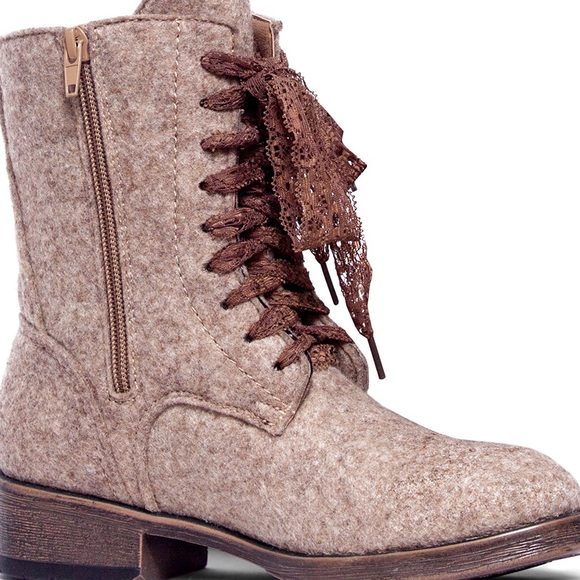 Muk Luks Shoes - Vintage Style Muk Luk Boots!