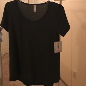 BNWT lularoe classic T size XS
