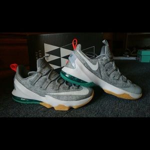 Lebron James 13 low "Summer Pack"