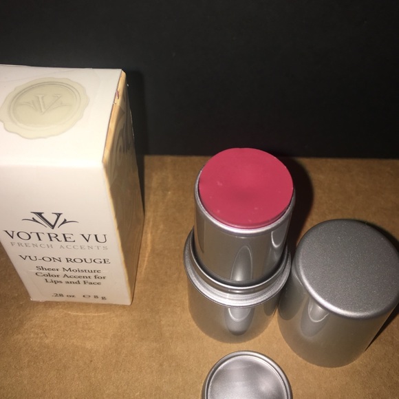 💛VOTRE VU Paris•France MAKEUP - Picture 2 of 2