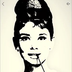 Meet your Posher, Yanet