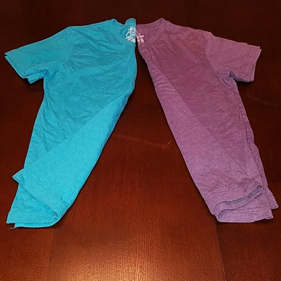 2 Arizona V Necks