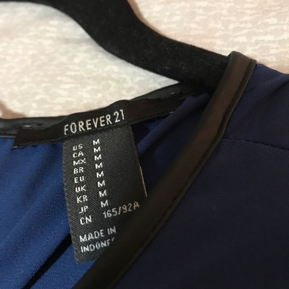 Cropped blouse - Picture 2 of 2