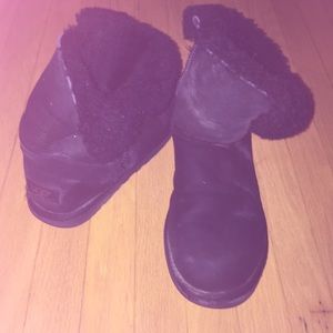 Women's Black Uggs size 8 Authentic!