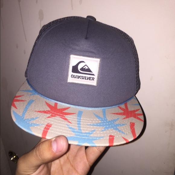 Snap backs - Picture 2 of 2