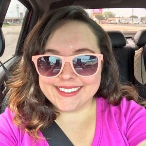 Meet your Posher, Andrea