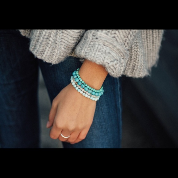 Set of 4 hanmade bracelets