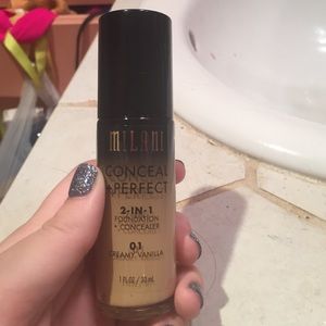 Milani Conceal + Perfect 2-in-1 foundation 01