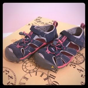 Keen waterproof shoes