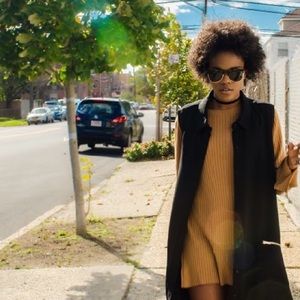 Sharagano Sleeveless Zip-Pocket Work & Play Dress