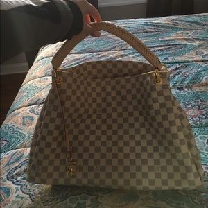 HANDBAG 👜 for trade or sell
