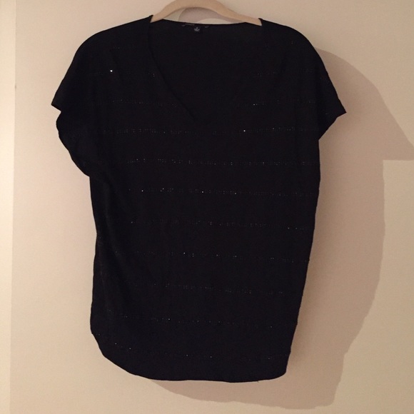 Black cropped t-shirt
