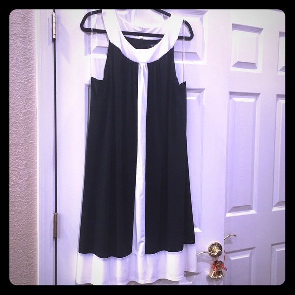 J F W - Black and off white sleeveless dress