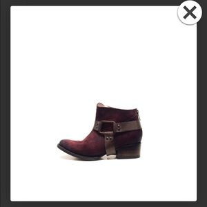 Freebird by Steve Madden ankle boots