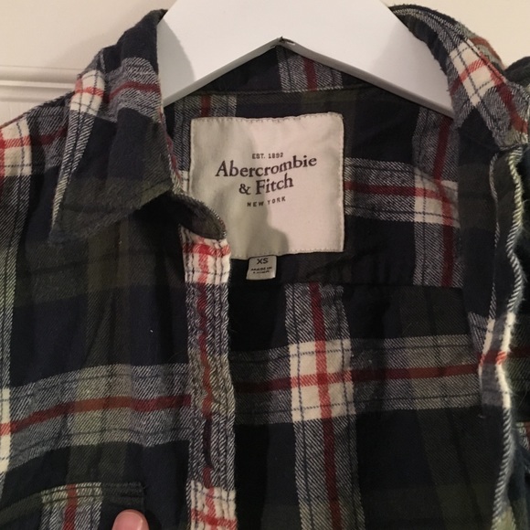 Abercrombie & Fitch Tops - Plaid Abercrombie Button Down Abercrombie & Fitch Tops - Plaid Abercrombie Button Down