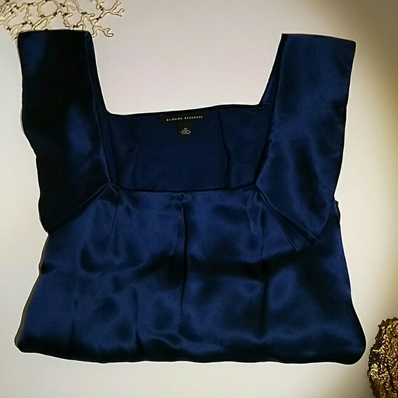 Banana republic silk blue blouse