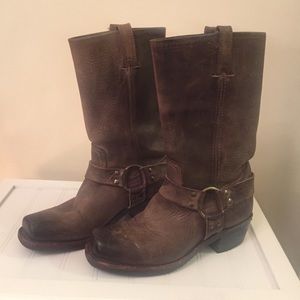 Frye Harness 12R boots