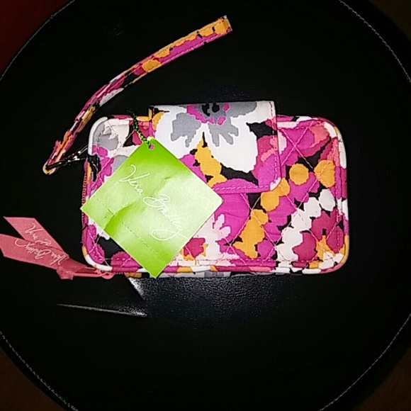 NWT! Vera Bradley Smartphone Wristlet 2.0