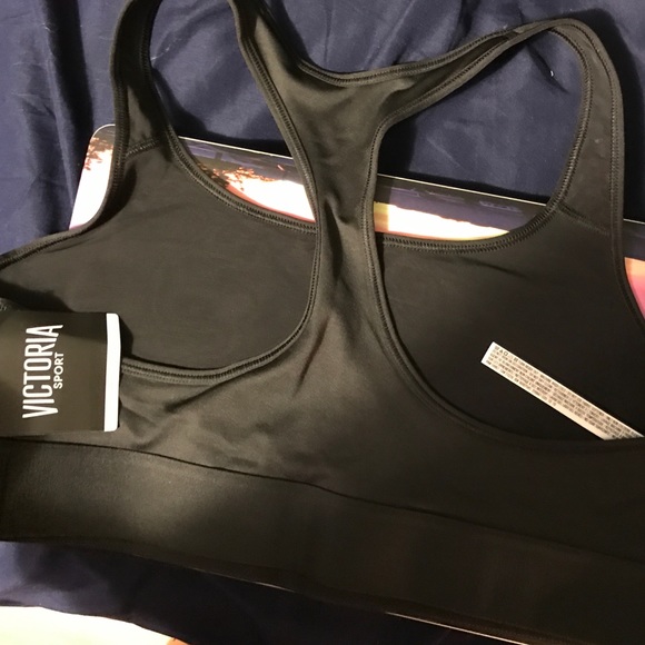 Victoria sports bra!! 😍😍 - Picture 2 of 4