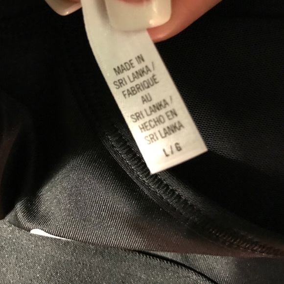 Victoria sports bra!! 😍😍 - Picture 4 of 4