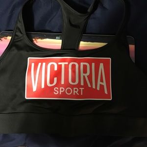 Victoria sports bra!! 😍😍