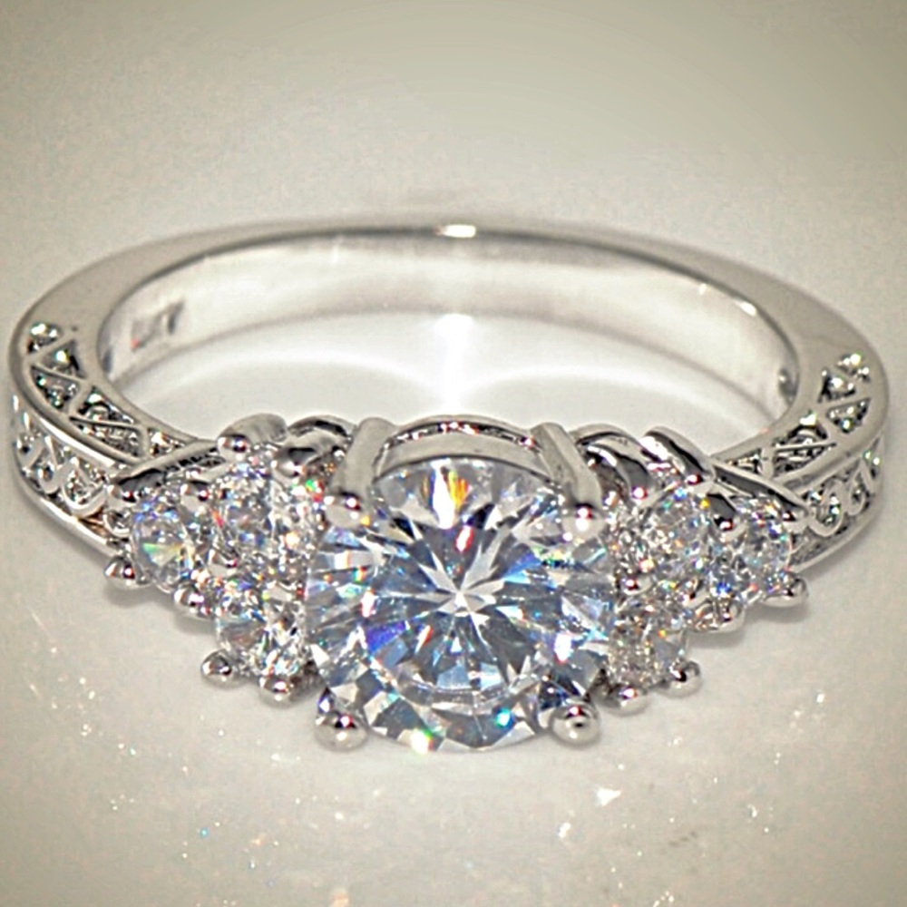 White Sapphires, setting 10K White Gold