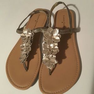 Size 8 gold sandles