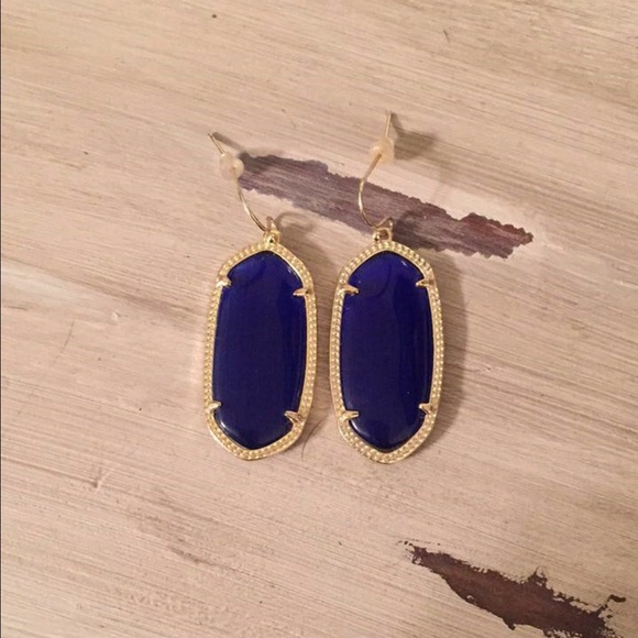 Kendra Scott ear rings