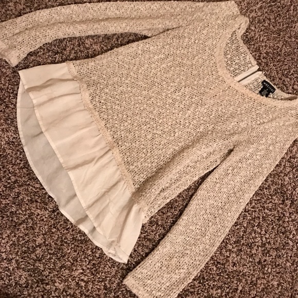 Sweater with Ruffle bottom