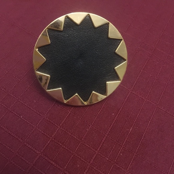 House of Harlow Gold & Blk Ring