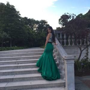 Meet your Posher, Sorina