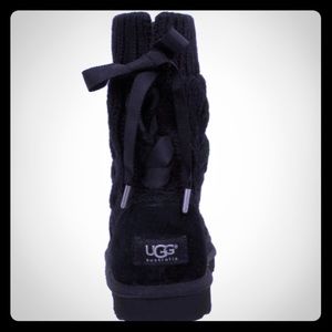 NIB Black Uggs