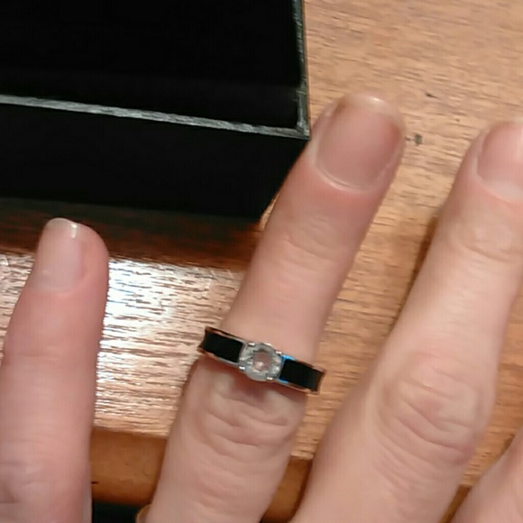 Ring - Picture 2 of 3