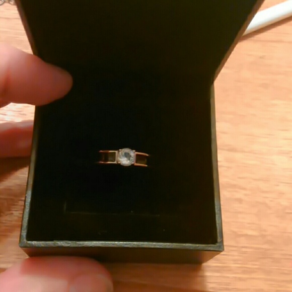 Ring - Picture 3 of 3