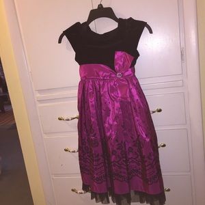 Stunning girls holiday dress