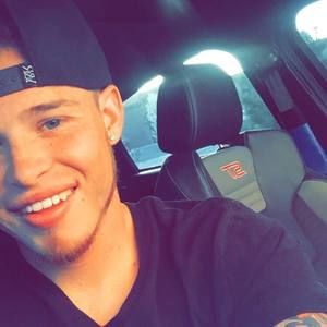 Meet your Posher, Aaron